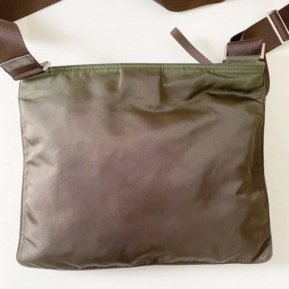 Prada brown nylon triangle logo crossbody bag - Picture 4 of 10